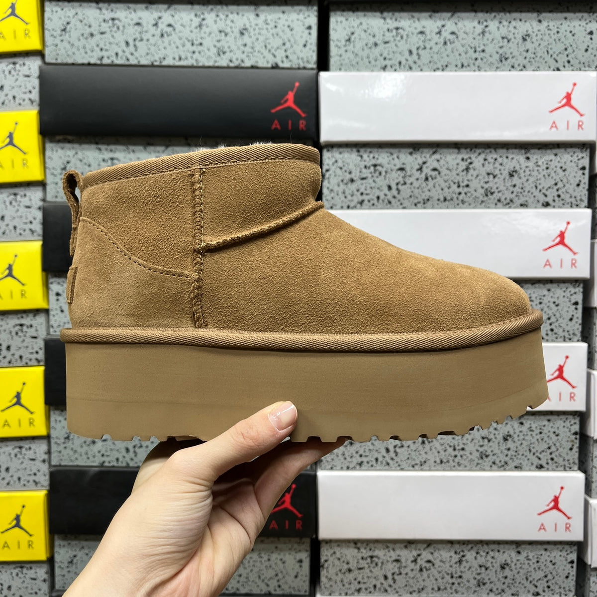 UGG Ultra Mini Platform Boots in Chestnut with 5 cm Sole