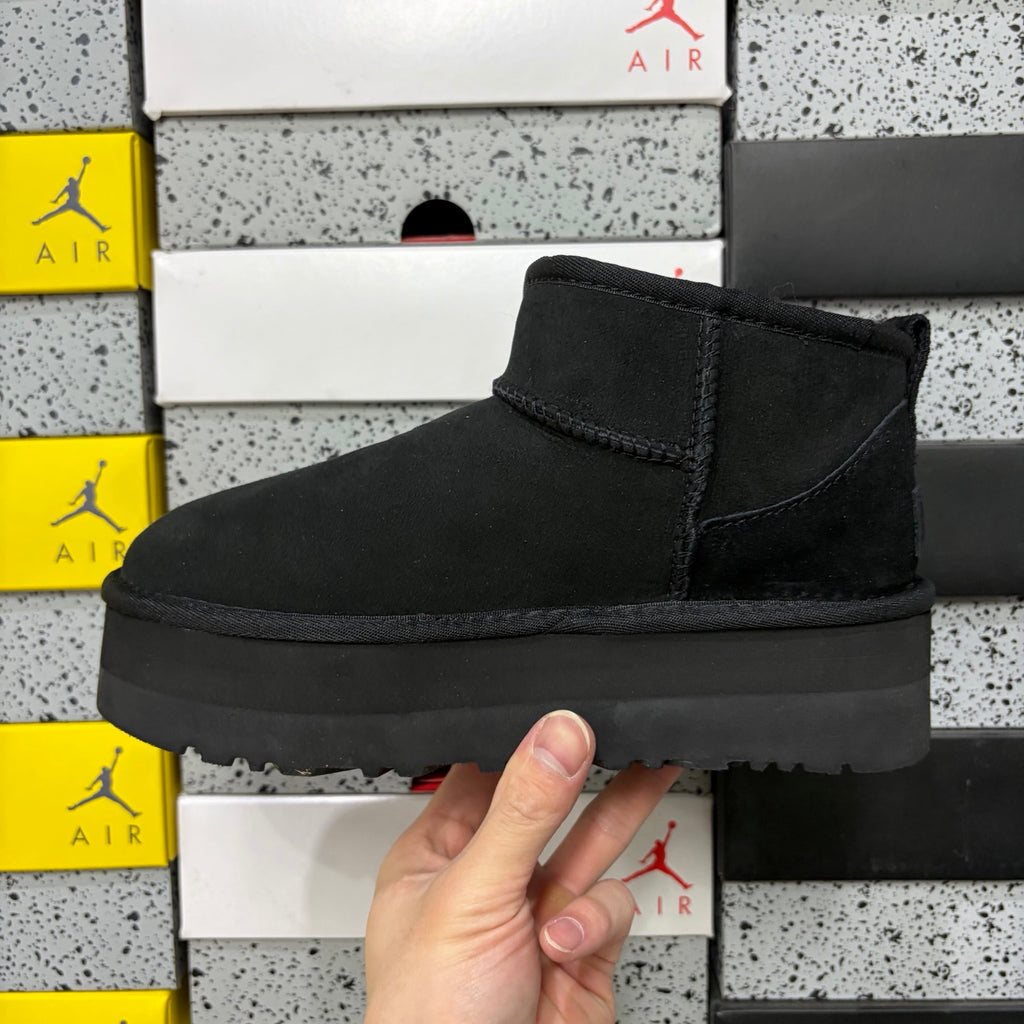 UGG Ultra Mini 3 cm Platform Boots in Black
