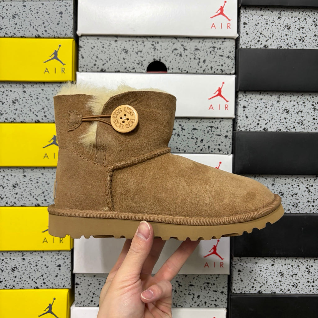 UGG Button-Detail Short Boots in Chestnut with Plush Lining