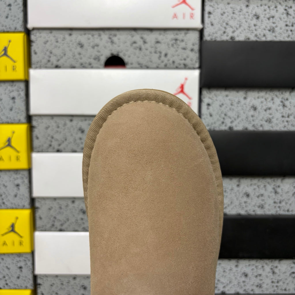 UGG 5854 Boots in Sand