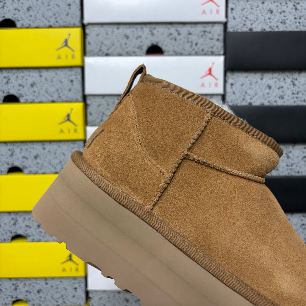 UGG Ultra Mini 5 cm Platform Boots in Chestnut