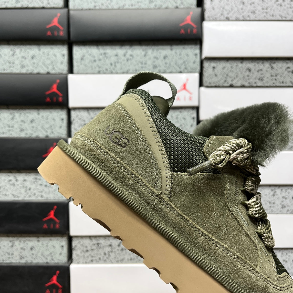 UGG Lowmel Lace-Up Shoes in Moss Green