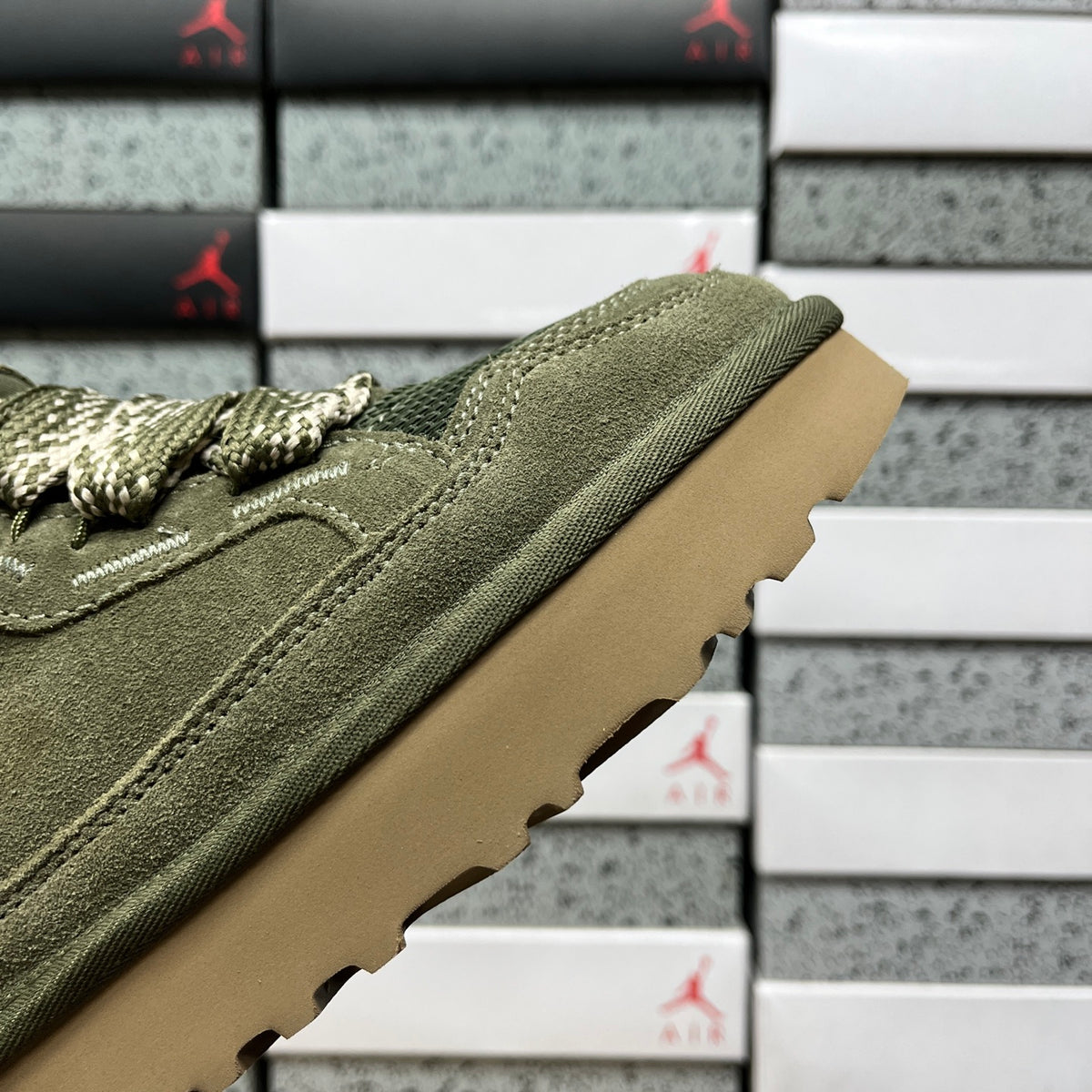 UGG Lowmel Lace-Up Shoes in Moss Green