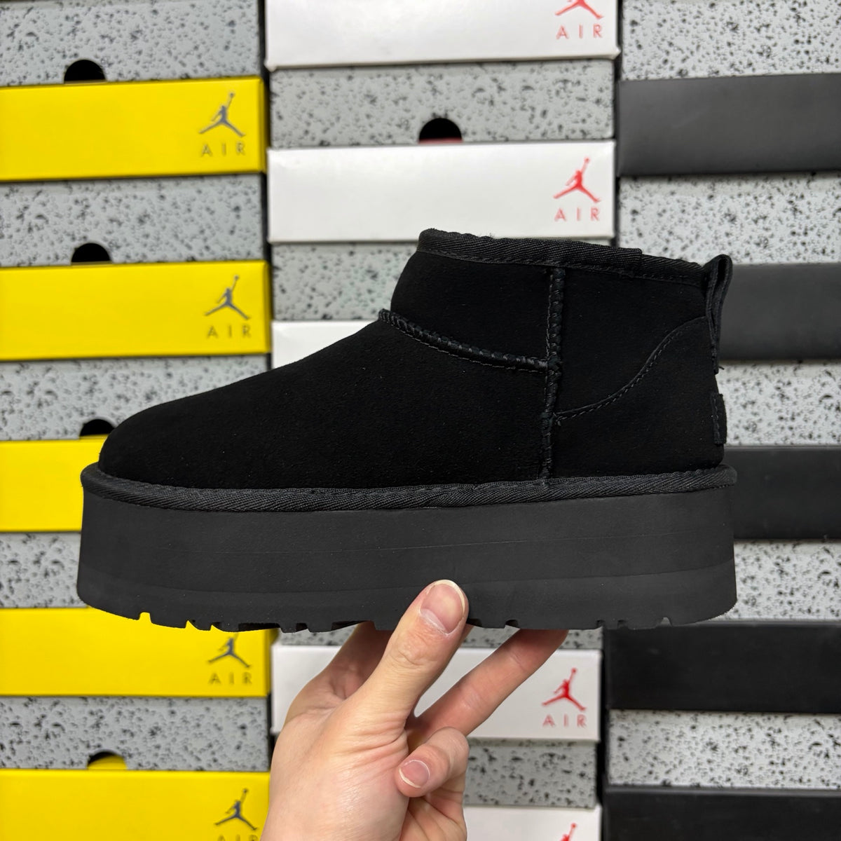 UGG Ultra Mini 5 cm Platform Boots in Black