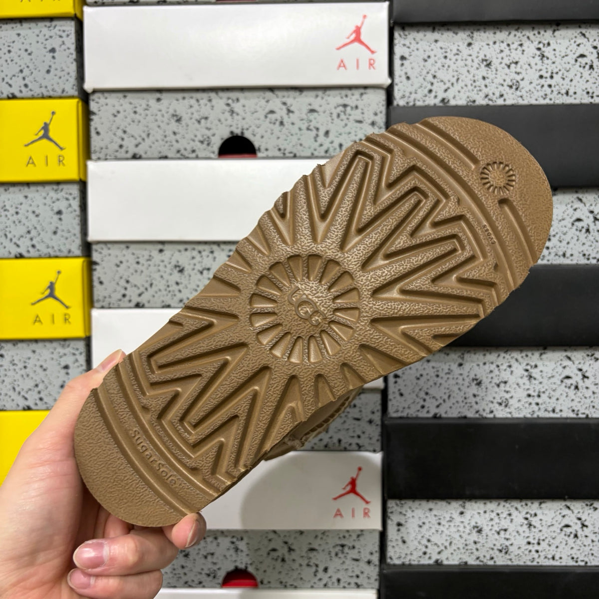 UGG 5854 Boots in Sand