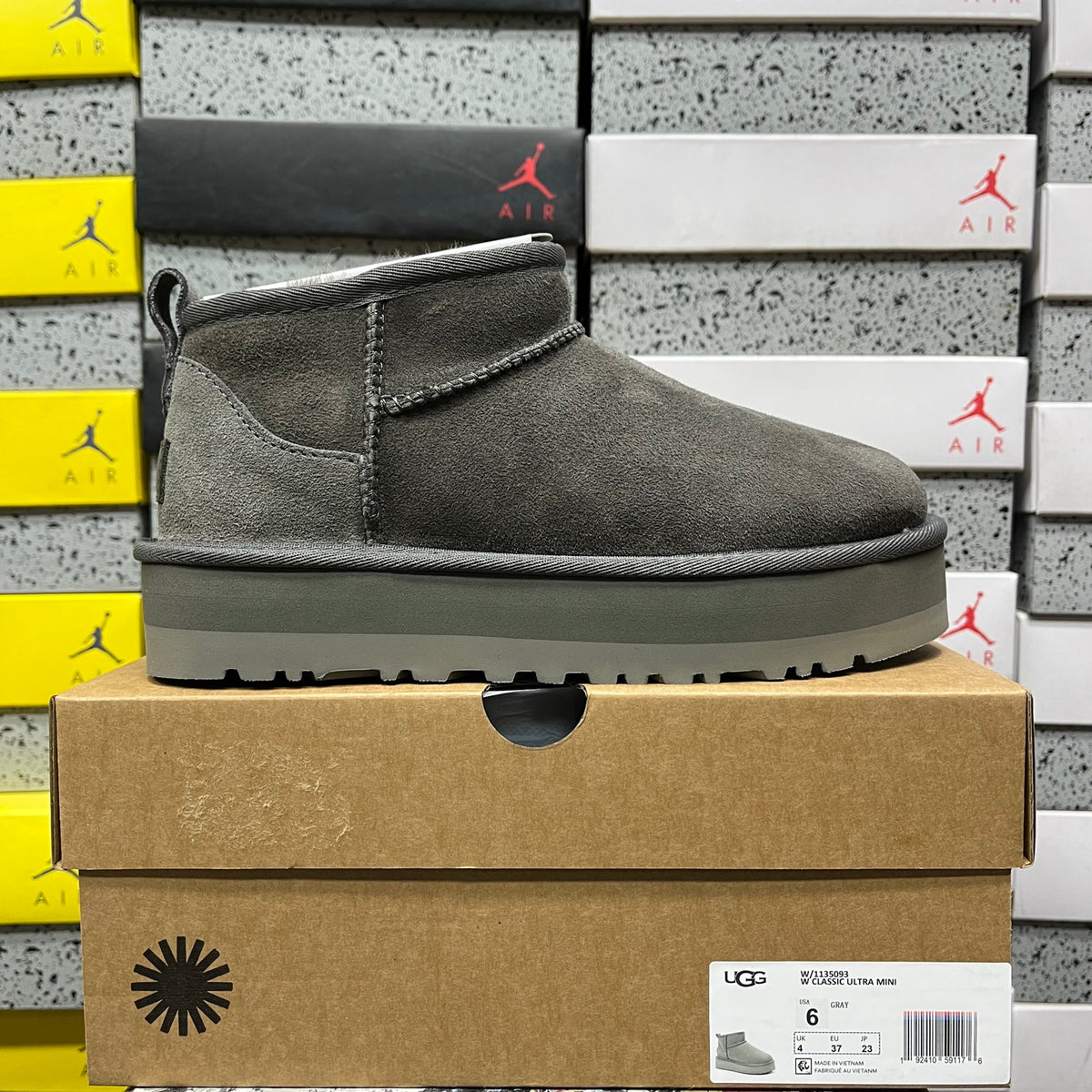 UGG Ultra Mini Platform Boots in Gray with 3 cm Sole