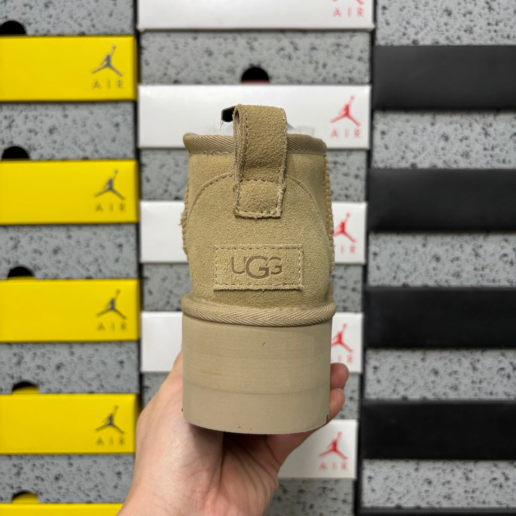 UGG Ultra Mini 5 cm Platform Boots in Mustard Seed