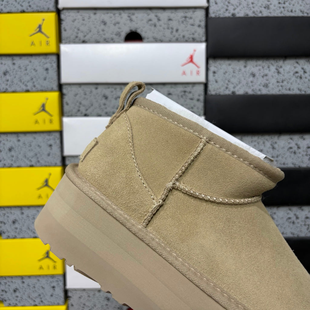 UGG Ultra Mini 5 cm Platform Boots in Mustard Seed