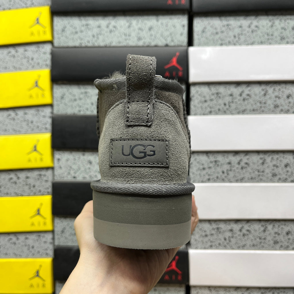 UGG Ultra Mini Platform Boots in Gray with 3 cm Sole