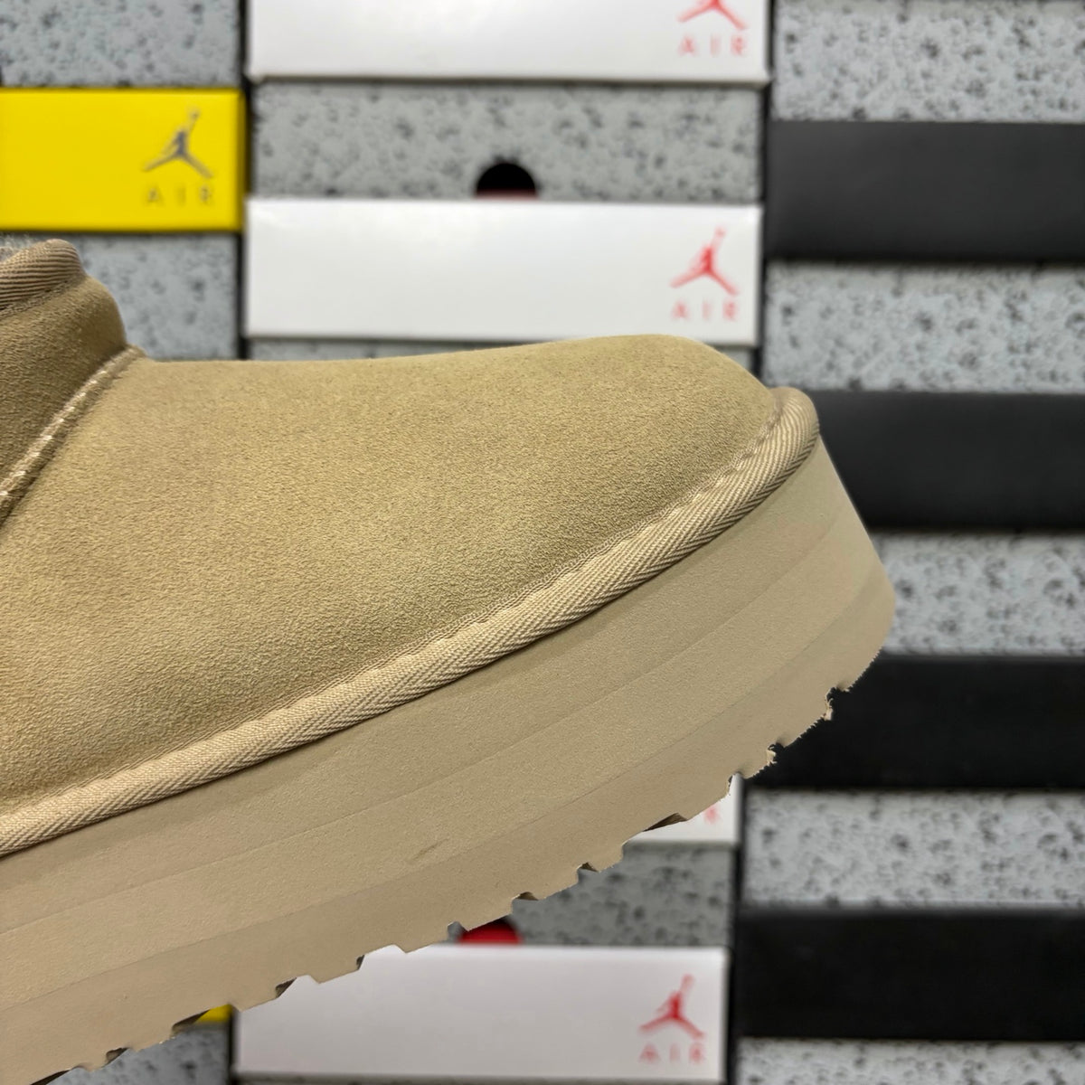 UGG Ultra Mini 5 cm Platform Boots in Mustard Seed