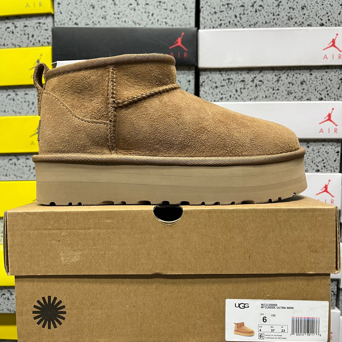 UGG Ultra Mini Platform Boots in Chestnut with 3 cm Sole