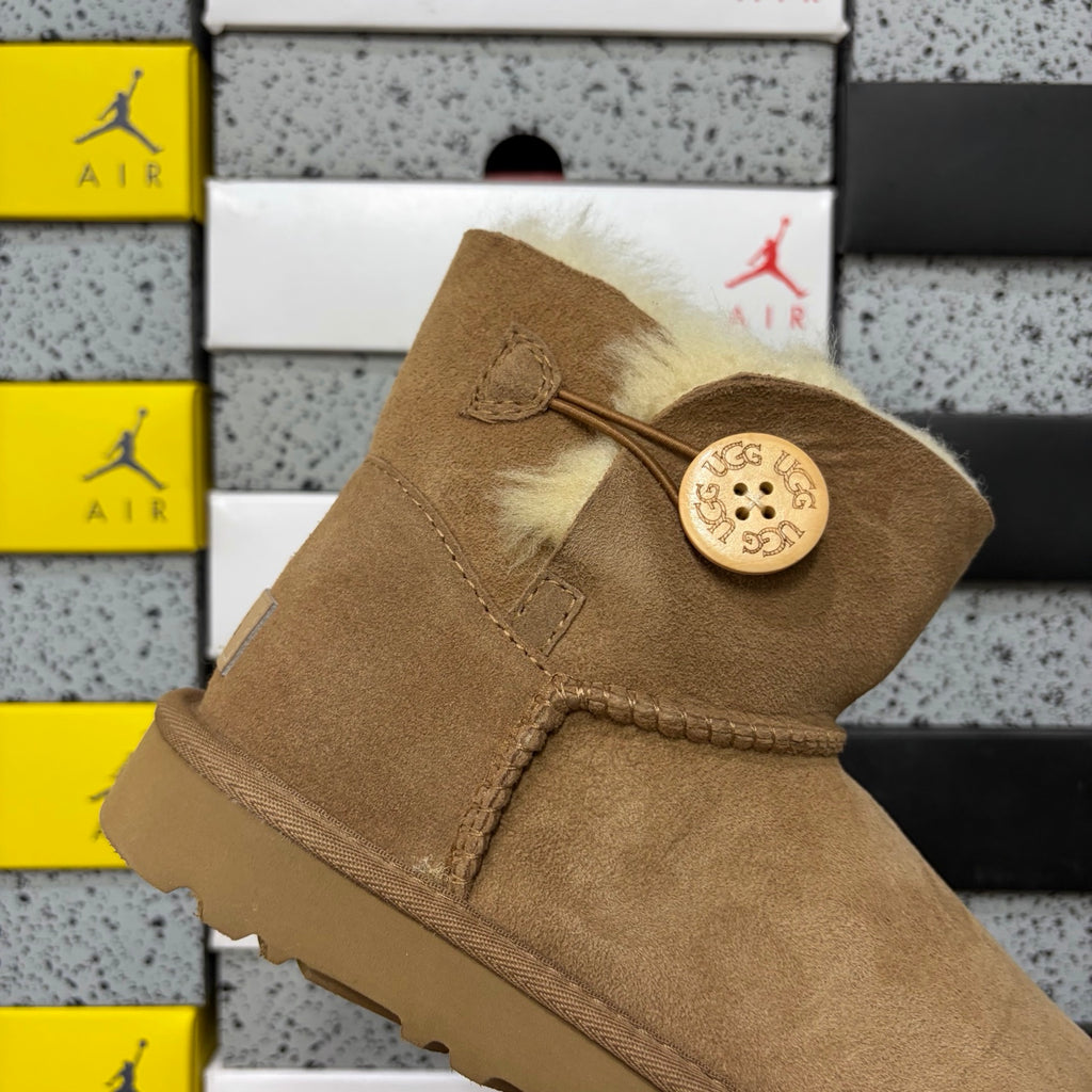 UGG Button-Detail Short Boots in Chestnut with Plush Lining