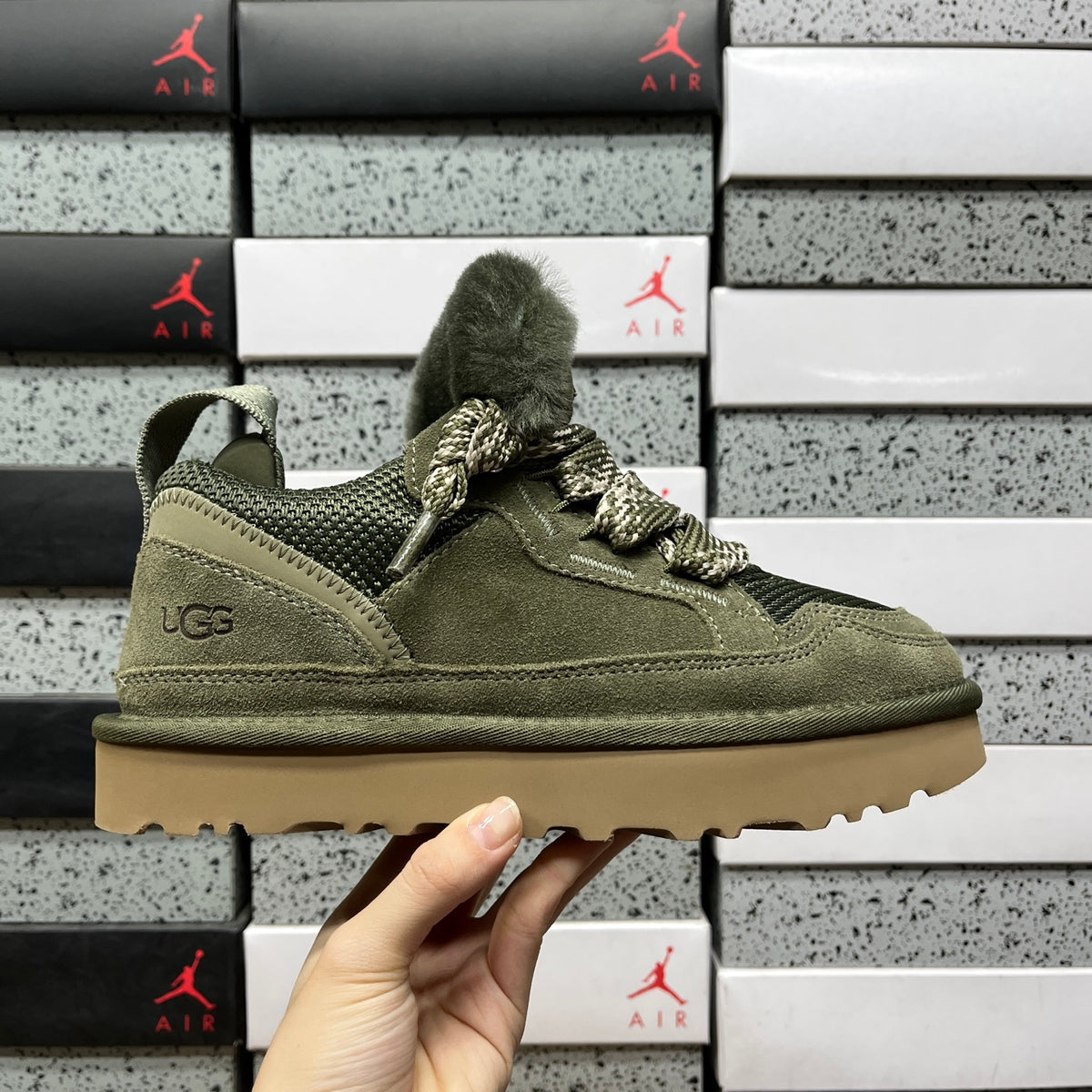 UGG Lowmel Lace-Up Shoes in Moss Green