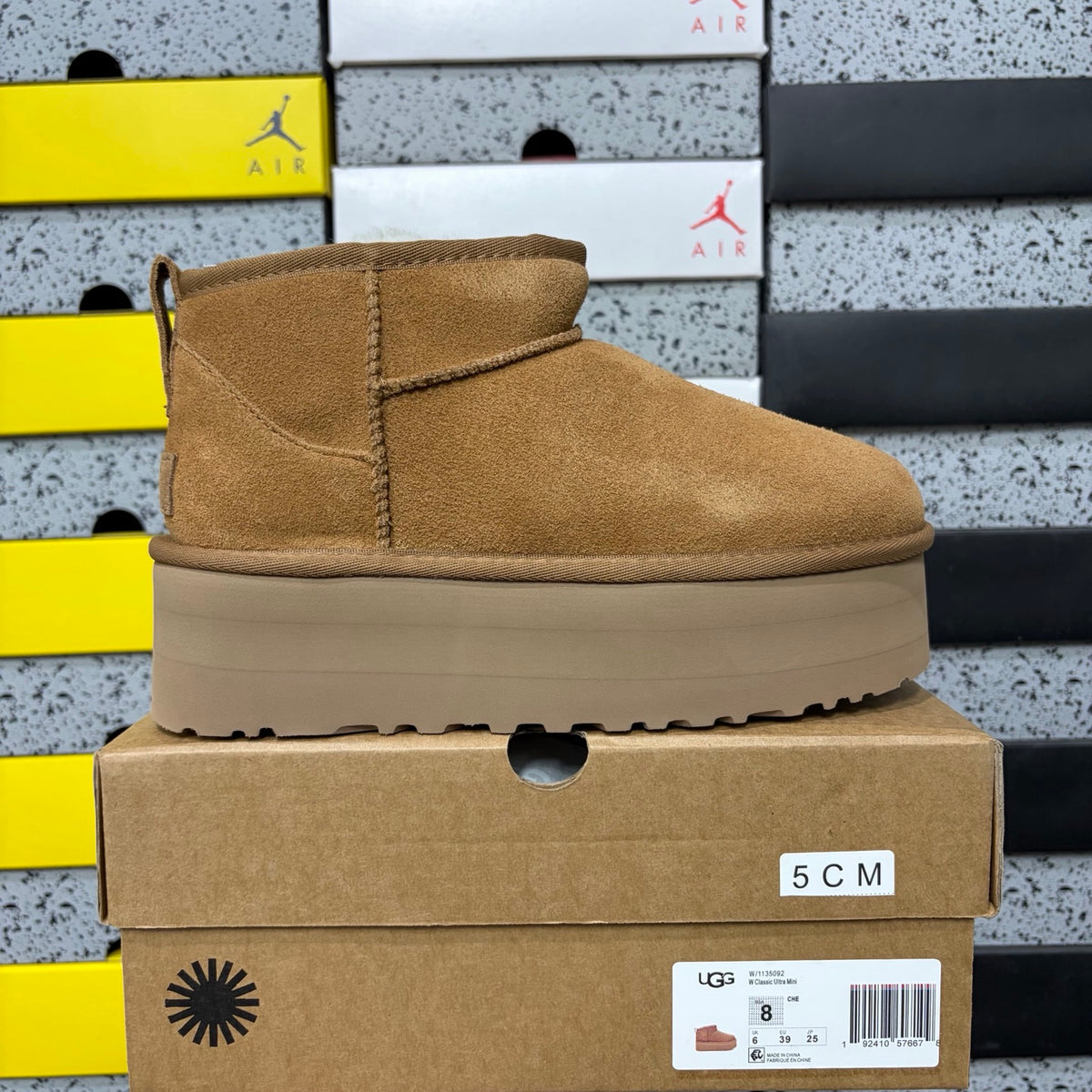 UGG Ultra Mini 5 cm Platform Boots in Chestnut